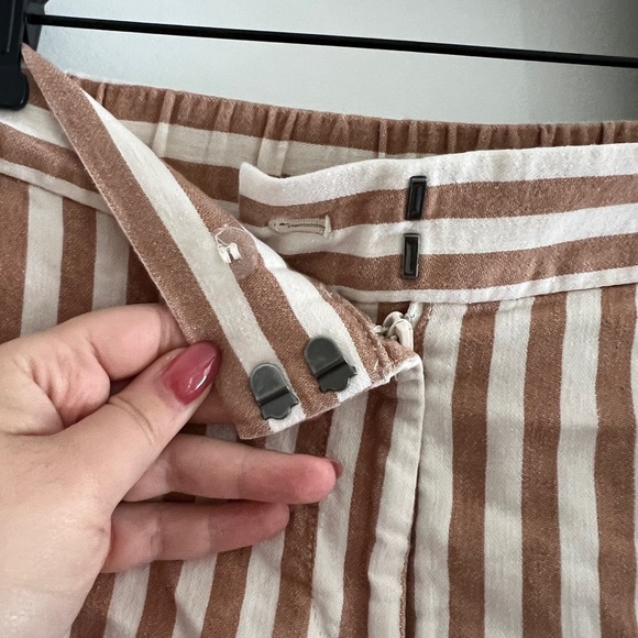 Ann Taylor cotton Short - Picture 4 of 5